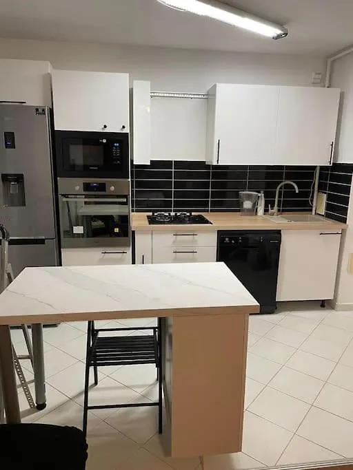 3 Rooms Apartment Βουκουρέστι